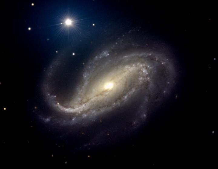 Alabama, KPNO 4m telescope), and (b) NGC 613, an SBc galaxy (M.