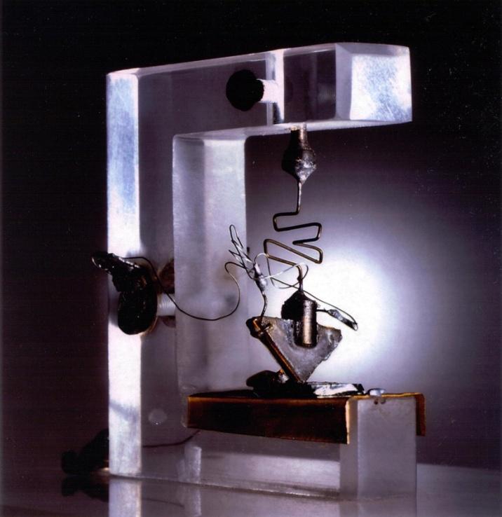 Highlights 1947 Invention of the TRANSISTOR [TRANsfer resistor] Walter H.