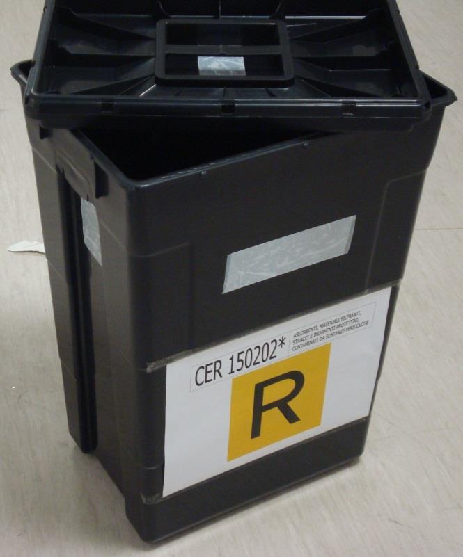 Close the plastic box and deposit in the designated temporary disposal room in the 4 th floor (room 458).