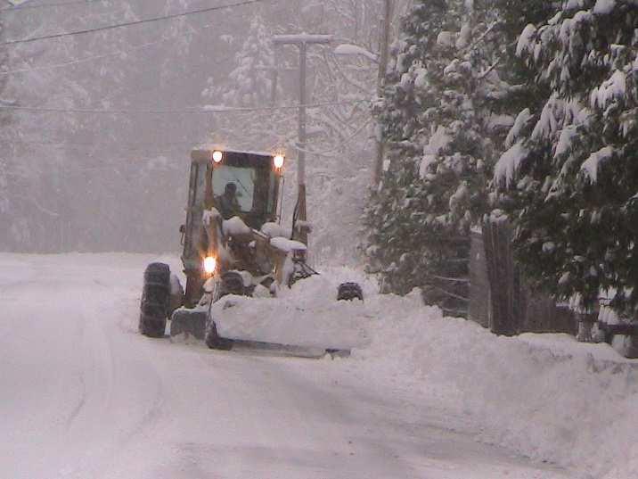 Butte County Public Works Snow Removal Plan Updated: October 14, 2016 Introduction The Butte County Department of Public Works is responsible for maintaining the safety of those roads formally