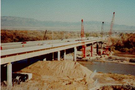 I- 40 BRIDGE PROJECT (1992-1995) Performed vibraaon tests on