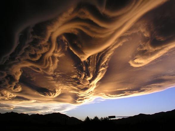 Asperatus cloud: rare, newly recognized cloud formation. Asperatus (roughened or agitated waves) are related to undulatus (wavy bases) clouds.