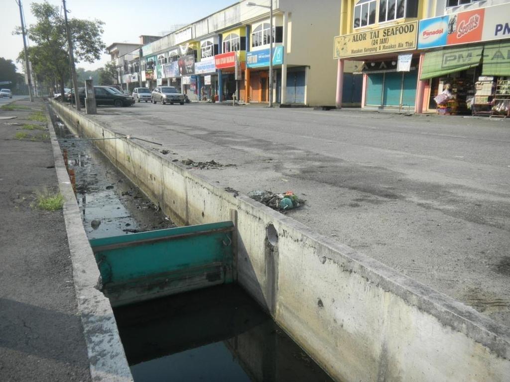 Tipping Sediment Flush Gate (REDAC) Onsite Flushing at Taman Pekaka, Penang The