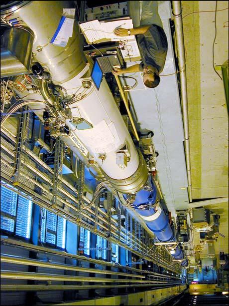 Large Hadron Collider Official Starting Date April 2007 Initial Luminosity: ~ 10 33 cm -2 s -1,E b =7 TeV Design Luminosity: 10 34 cm -2 s