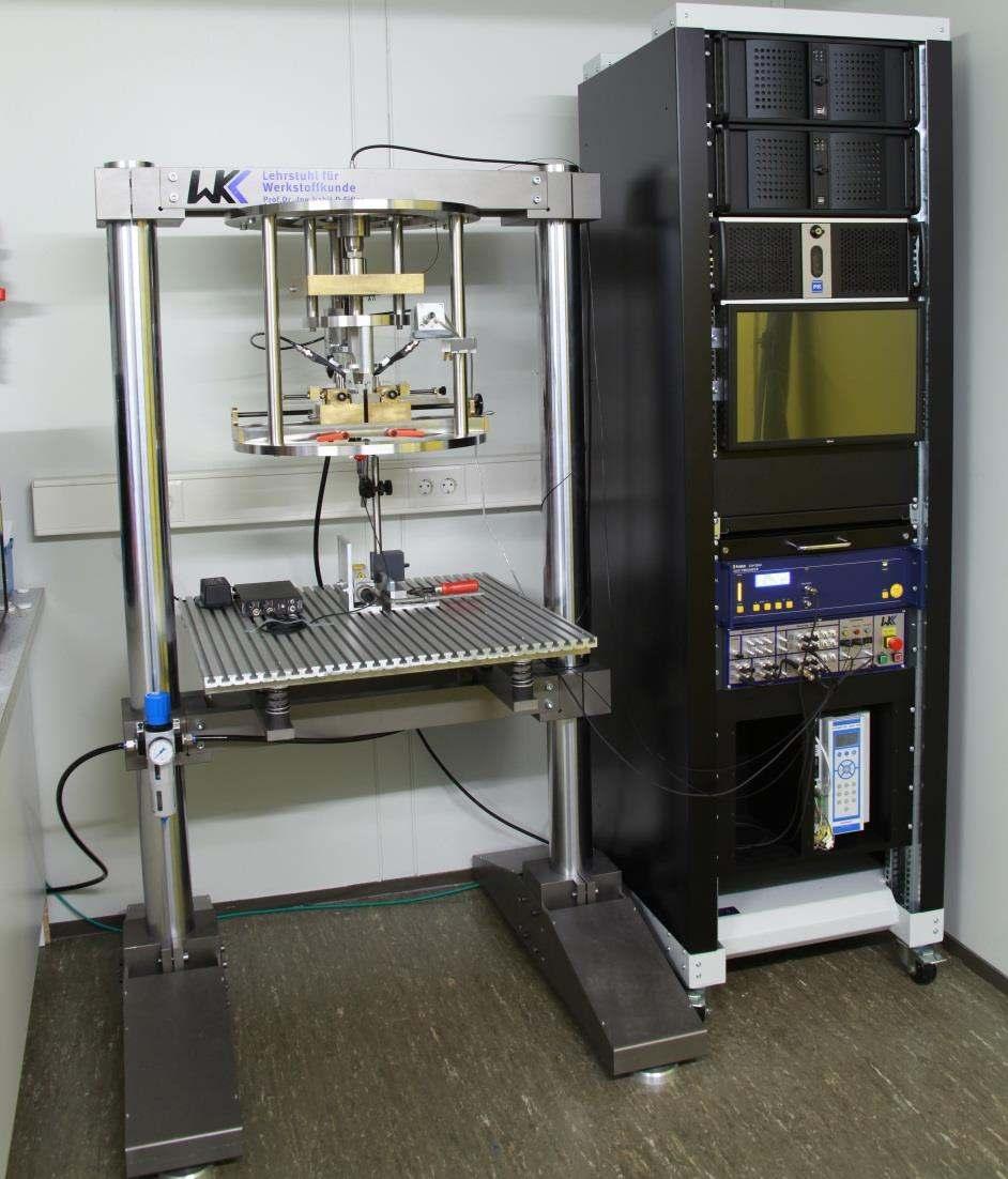 Ultrasonic Fatigue Setup (University Kaiserslautern) Machine frame