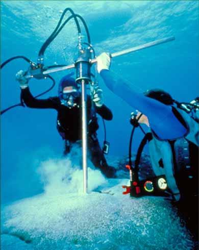 Oxygen isotopes measured from corals The ratio of heavy oxygen ( 18 O) to light oxygen ( 16 O) in a coral skeleton is determined by sea surface temperature at the time when it formed.