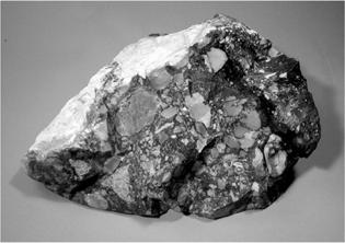 Breccia» Elastic sedimentary rock composed of