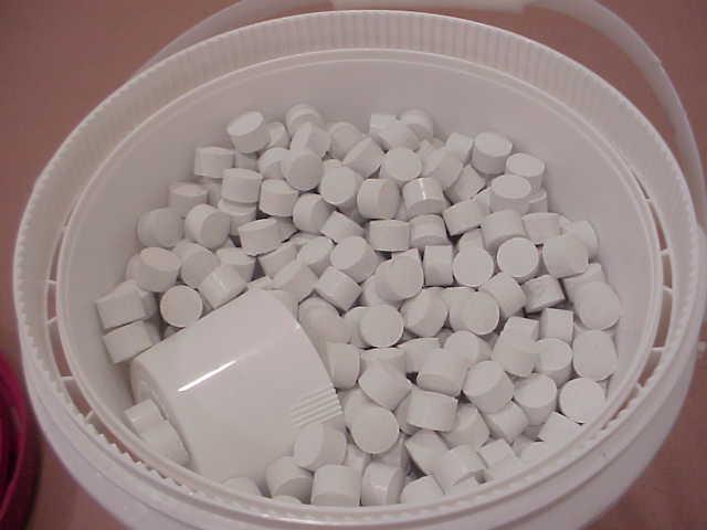 67 Calcium Hypochlorite Characteristics Solid Tablets, Granular crystals