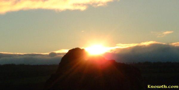 Astronomical Observations from Newgrange The winter solstice sunrise behind a