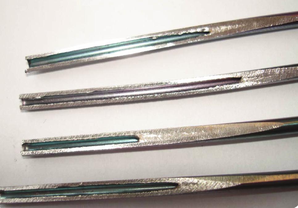system reference set, a short piece (3 cm) of UltiMetal Plus deactivated / inch tubing was used with two reducing unions, without cutting off the tubing (completely deactivated).