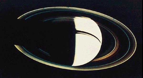 Bottom view, showing the light that is not reflected by