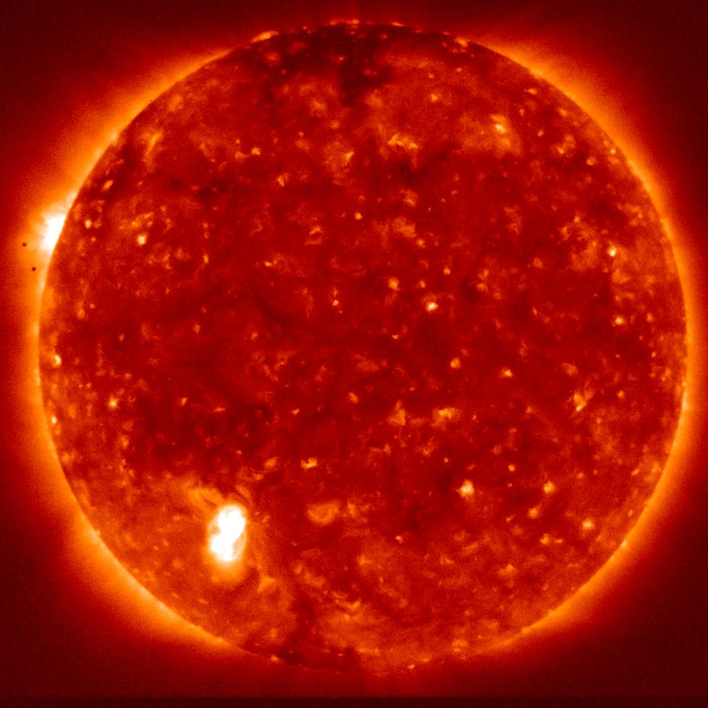 X-RAY IMAGES OF THE SUN X-ray of the Sun 2 X-ray of the Sun 1