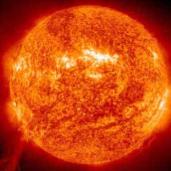 The sun is powered by the nuclear fusion of two hydrogen atoms into a helium atom. (FYI: 600,000,000 tons of hydrogen undergo fusion each second in the sun!) Advantages: 1.