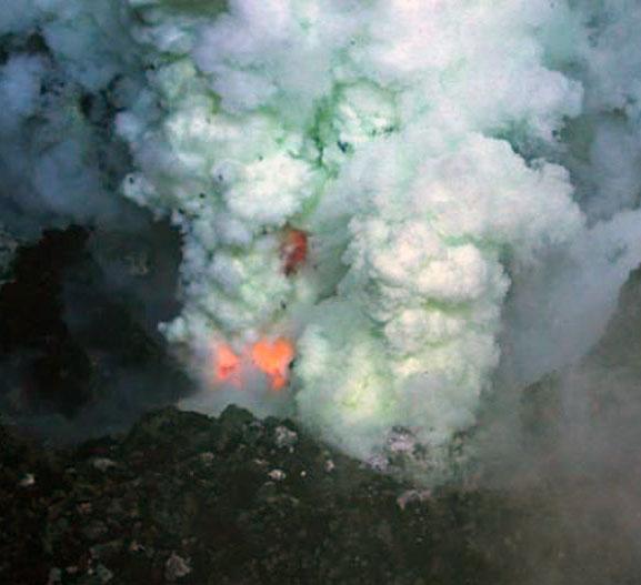Volcanoes in Oceanic Arcs are often submarine NW-Rota 1 Submarine volcano Summit is 517 m