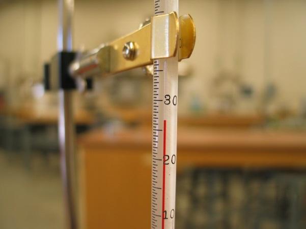 Liquid-in-glass thermometer Objectives The objective of this experiment is to introduce some basic concepts in measurement, and to develop good measurement habits.