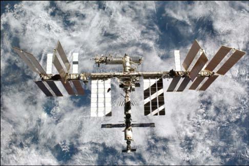 Although the fragment remained in orbit only six weeks, the object was predicted to pass close by the International Space Station on 26 October, posing a collision threat of greater than 1 in