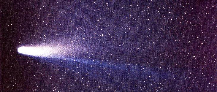 FIGURE 13.21 Head of Comet Halley. Here we see the cloud of gas and dust that make up the head, or coma, of Comet Halley in 1986.