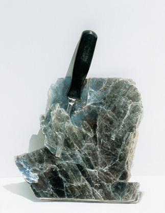 Silicate Minerals - Mica Perfect cleavage in one direction causing it to split into thin sheets.