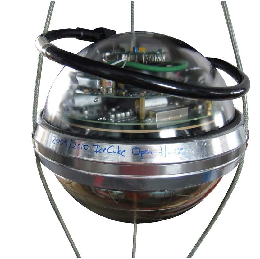 DOM Digital Optical Module pressure glas sphere junction cable harness elektronics: high voltage, digitalization, data transfer photomultiplier = light