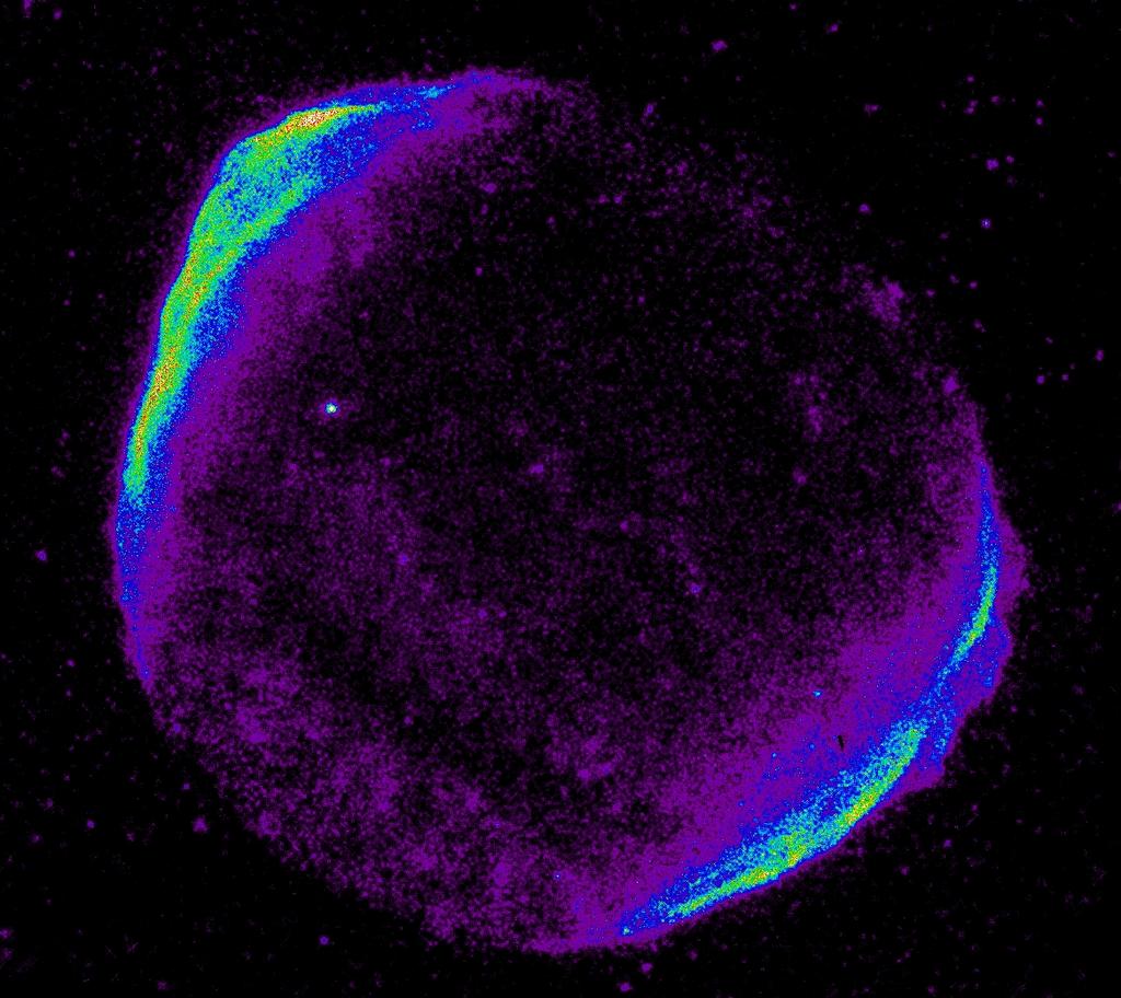 Irfu Observing status after the SN 1006 XMM-Newton LP Observing time (ks) 2 north-western observations OBSID MOS 1 MOS 2 PN NW 0077340101 65.5 65.6 63.1 NE 0077340201 57.8 57.8 44.9 NE 0111090101 7.