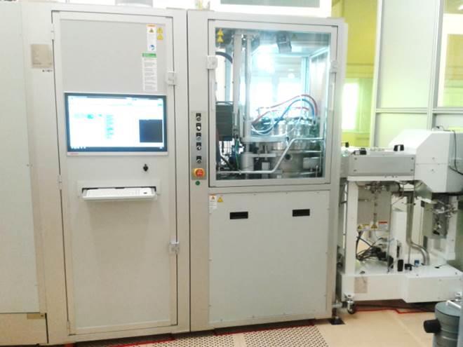 Graphene synthesis @ IHP 200 mm wafers Graphene CVD (Aixtron BM 300T) Tool integrated