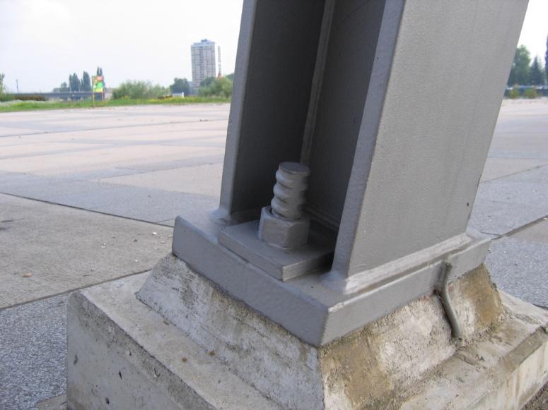 INTRODUCTION Typical pinned column base joint