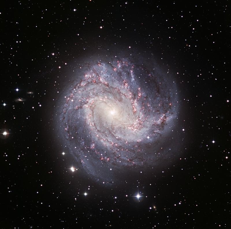 Starburst galaxies in the Southern Sky - M83 Distance 3.
