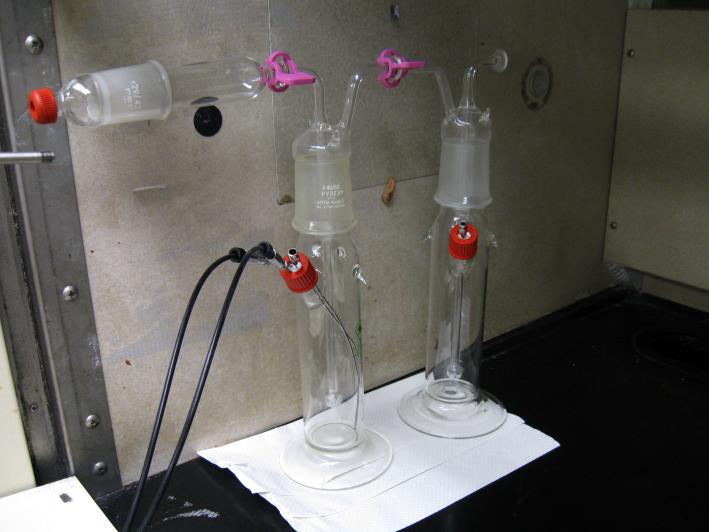 wo small diameter hoses run between this bubbler and a Beta-RAM, a liquid scintillation counter that actively measures radioactivity in counts per minute/ml (CPM/ml).