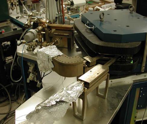 In these experiments, larger quantities (~200 mg) of crushed samples were wrapped in aluminum foil (Fig.