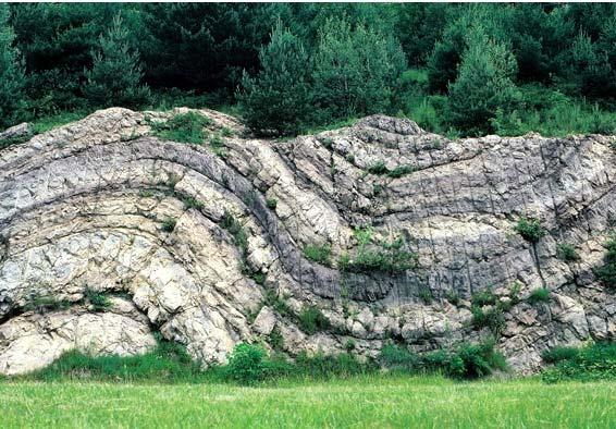 Rock Deformation Large scale deformation of the Earth s crust = Plate Tectonics Smaller scale deformation = structural geology Deformation Changes in