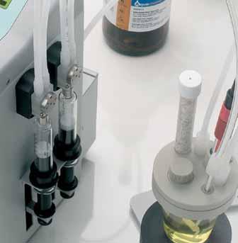 Automatic and periodic air bubbles elimination from the reagent circuit, tubes and syringe.