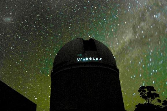 WiggleZ Survey See also talk by Chris Blake WiggleZ is a spectroscopic galaxy redshift survey conducted on the AAT It covers 1000 square degrees over the southern sky, and has measured the redshift