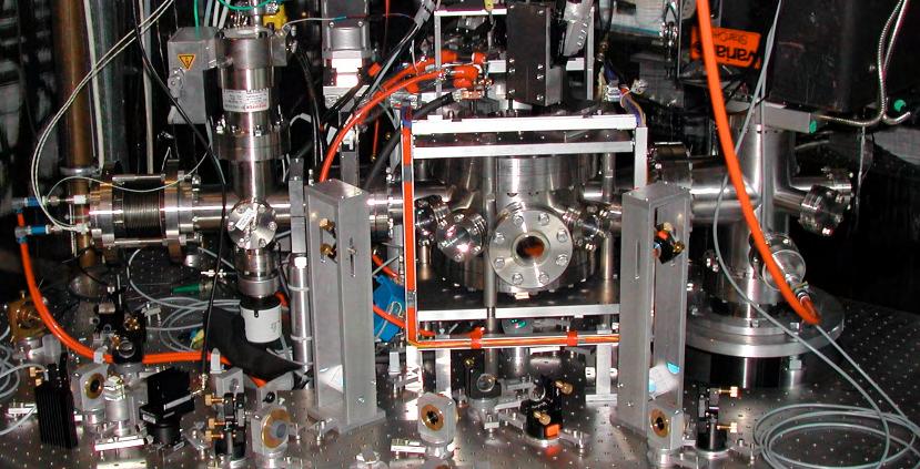 Temperatures in MOT new set up to study cooling techniques optical access for UV, quenching, interferometry, dipole trapping up to10 8 atoms Mg beam MOT coils (grad B = 130 Gauss/cm) slowing beam
