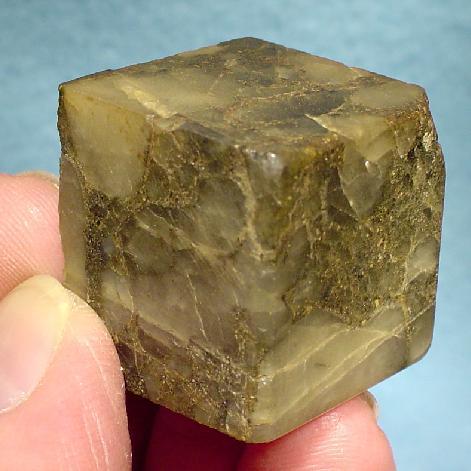 Witwatersrand Supergroup Gold occurs in laterally extensive quartz pebble conglomerate horizons or reefs, that are generally less than 2 m thick and are widely considered to represent laterally