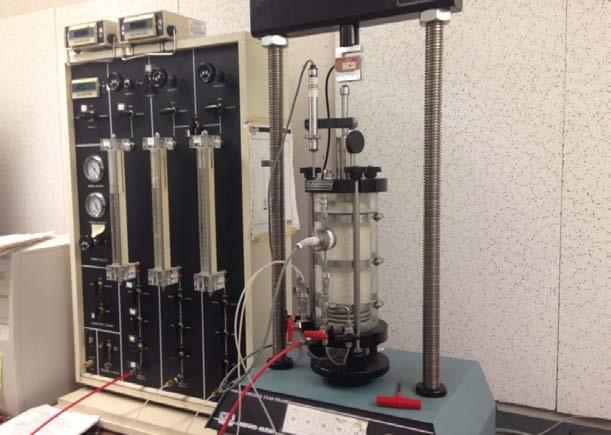 Figure 6.25: Test device for CU-Triaxial The triaxial specimens were saturated until a B value ( σ 3 / uu) above 0.92 was achieved.