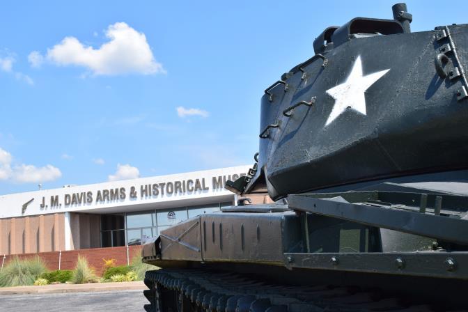 J.M. DAVIS ARMS & HISTORICAL MUSEUM 330 North J.M. Davis Blvd 918-341-5707 The worlds largest private collection of guns, featuring over 50,000 artifacts to include: 14,000 Guns on