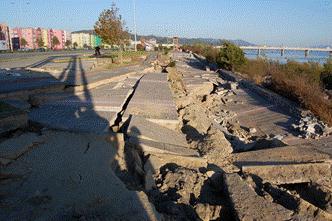 The large number of sites that were affected by lateral spreading corroborates that this is probably the most characteristic phenomenon associated with liquefaction failure. From Fig.