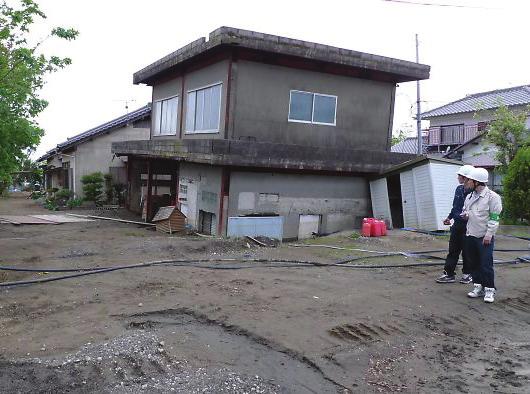 According to Itako City, at the time of the 197 earthquake, damage to sewage pipes buried to a depth of 3 to m was predominant, while no damage was suffered by pipes buried to shallower or deeper