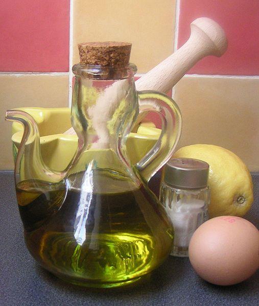 Mayonnaise Ingredients: oil, egg yolks, salt, vinegar or lemon juice Slowly add oil to egg yolk while adding energy (whisk, blender,