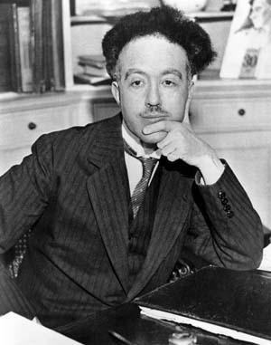 Quantum Mechanics Louis de Broglie (1892-1987) Gives