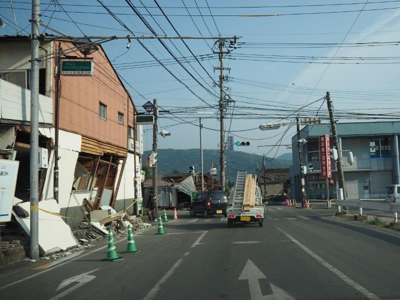 Mashiki Town is located at the Kumamoto earthquake epicenter, and it had biggest damages. Figure 8 indicates a left house originally with two floors, but its ground floor is collapsed down.