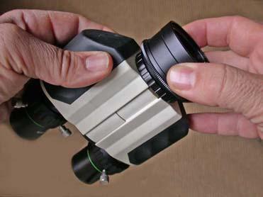 Use of the BinoViewer with 2" nosepiece adapter This picture shows how to insert the glasspath compensator into the optional T2 #16 2" nosepiece.