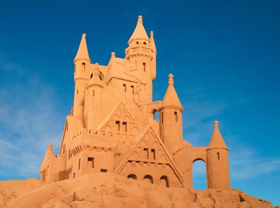 CHEMISTRY & YOU How can you quantify the amount of sand in a sand sculpture?