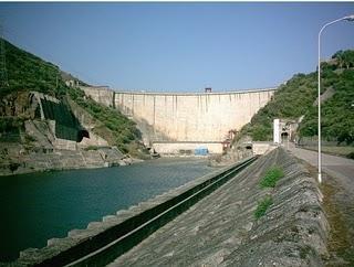 Valdecanas Dam,