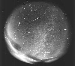 km high at brightest average meteor rate - about 7/hr (in a dark sky) BUT: METEOR SHOWERS: occur when