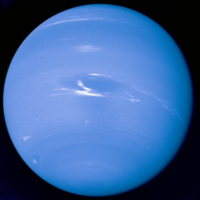 7 Uranus and Neptune Methane gas absorbs red light but lets blue light pass into the atmosphere, off the particulates, and back to us