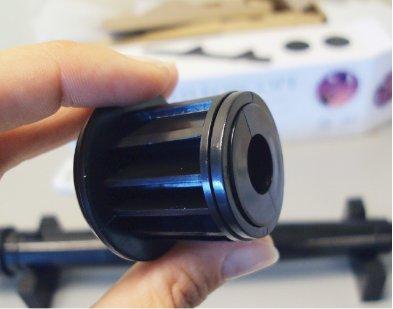 Completed Insert the eyepiece fully into the end of the focuser tube with the lenses facing outward.