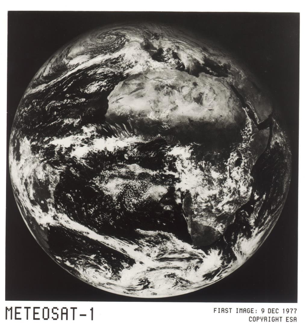 A little bit f histry! (2) With the launch f the first Metesat satellite n 23 Nvember 1977, Eurpe gained the ability t gather weather data ver its wn territry with its wn satellite.