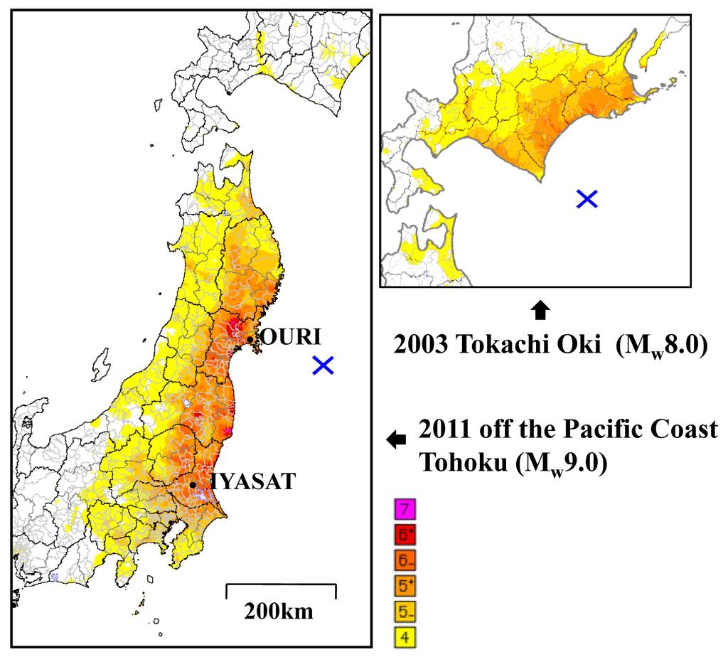 0 when the Tokyo region was first specified in the EEW forecast (right). Pink area indicates the region where the warning was issued, and the yellow areas are those specified in the forecast.