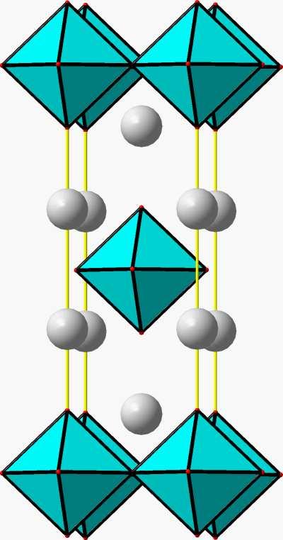 LaCuO 3 La The large spheres are the La 3+ ions. The formula suggests that in La 2 CuO 4, Cu is in the +2 oxidation state. Cu 2+ has 9 d electrons.